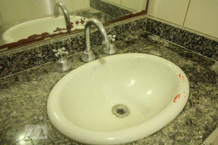 Banheiro de apartamento à venda com 3 quartos, 80m² em Chora Menino, São Paulo