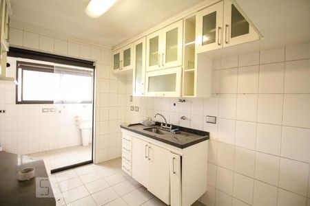 Apartamento à venda com 80m², 3 quartos e 2 vagasCozinha