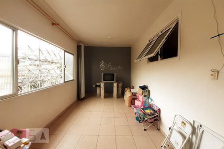 Sala de TV de casa à venda com 2 quartos, 186m² em Quintino Bocaiúva, Rio de Janeiro