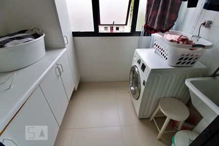 Apartamento à venda com 66m², 2 quartos e 2 vagasÁrea de Serviço
