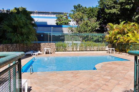 Apartamento à venda com 66m², 2 quartos e 2 vagasPiscina