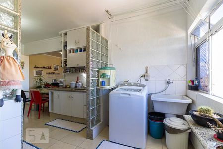 Apartamento à venda com 130m², 3 quartos e 1 vagaÁrea de serviço