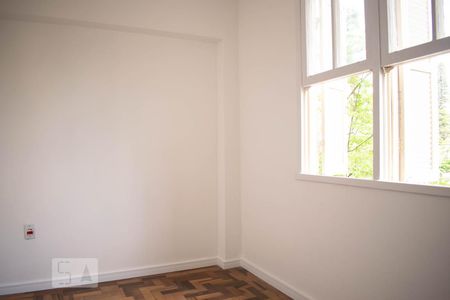 Quarto 1 de apartamento para alugar com 2 quartos, 52m² em Jardim Botânico, Porto Alegre