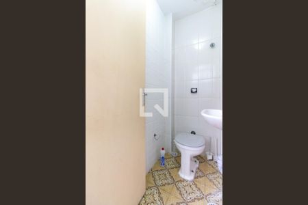 Apartamento à venda com 93m², 2 quartos e sem vaga Apartamento à venda com 93m², 2 quartos e sem vagaBanheiro de serviço