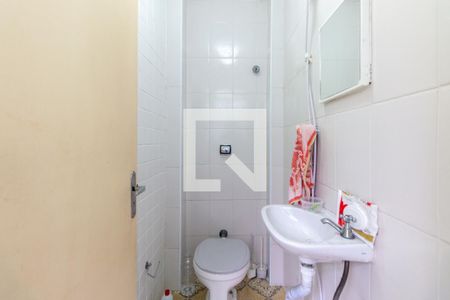 Apartamento à venda com 93m², 2 quartos e sem vaga Apartamento à venda com 93m², 2 quartos e sem vagaBanheiro de serviço