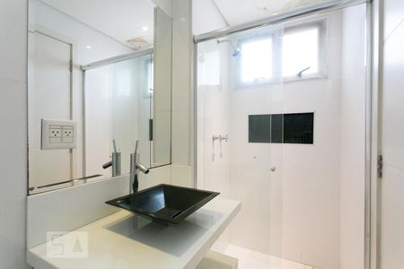 Apartamento à venda com 180m², 1 quarto e 3 vagasBanheiro da Sala 3