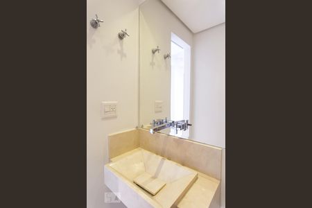 Apartamento à venda com 180m², 1 quarto e 3 vagasLavabo