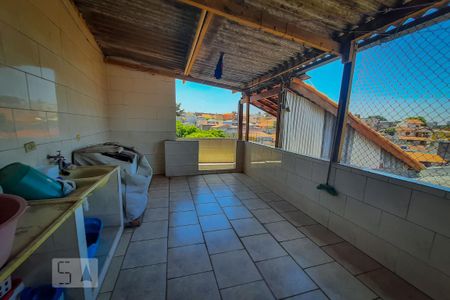 Casa à venda com 160m², 3 quartos e 8 vagasLavanderia