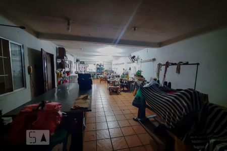 Casa à venda com 160m², 3 quartos e 8 vagasArea util
