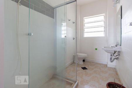 Banheiro de apartamento à venda com 1 quarto, 60m² em República, São Paulo