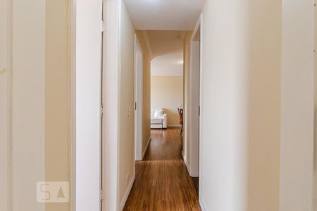 Apartamento à venda com 95m², 3 quartos e 1 vaga Apartamento à venda com 95m², 3 quartos e 1 vagaCorredor