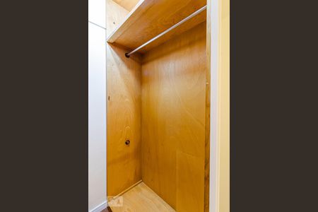 Apartamento à venda com 95m², 3 quartos e 1 vaga Apartamento à venda com 95m², 3 quartos e 1 vagaCloset da Suíte