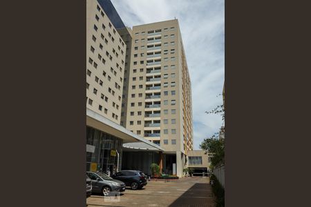 Apartamento para alugar com 37m², 1 quarto e 1 vaga Apartamento para alugar com 37m², 1 quarto e 1 vagaFachada