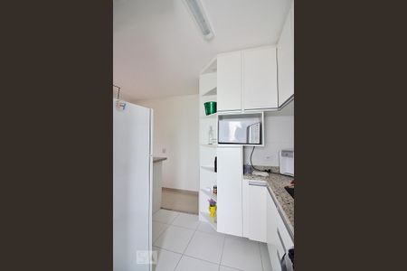 Apartamento à venda com 60m², 2 quartos e 2 vagasCozinha