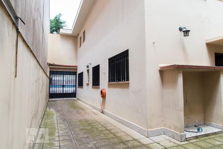 Garagem dos fundos de casa à venda com 5 quartos, 300m² em Planalto Paulista, São Paulo