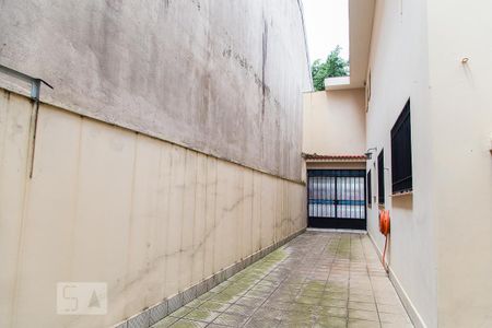Garagem dos fundos de casa à venda com 5 quartos, 300m² em Planalto Paulista, São Paulo