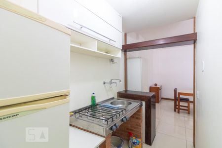 Cozinha de apartamento para alugar com 1 quarto, 53m² em Copacabana, Rio de Janeiro