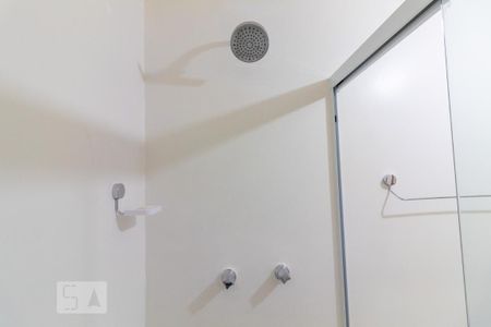 Detalhe do Banheiro - Chuveiro de apartamento para alugar com 1 quarto, 53m² em Copacabana, Rio de Janeiro