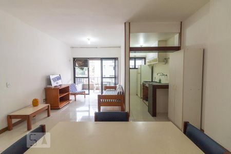 Sala de apartamento para alugar com 1 quarto, 53m² em Copacabana, Rio de Janeiro