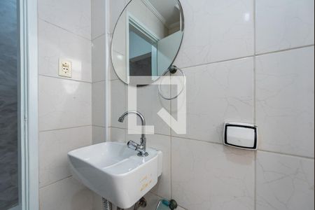 Banheiro de apartamento para alugar com 1 quarto, 46m² em Gonzaga, Santos