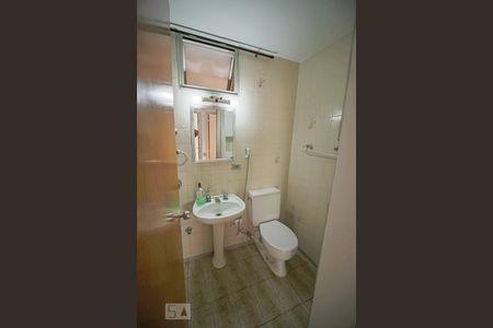 Apartamento à venda com 80m², 3 quartos e 1 vaga Apartamento à venda com 80m², 3 quartos e 1 vagaBanheiro