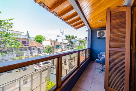 Casa à venda com 300m², 3 quartos e 2 vagasVaranda