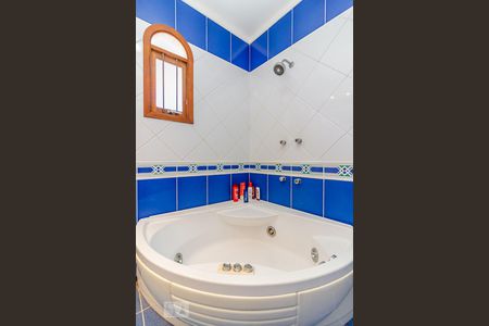 Casa à venda com 300m², 3 quartos e 2 vagasSuite