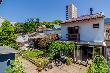 Casa à venda com 300m², 3 quartos e 2 vagasVista