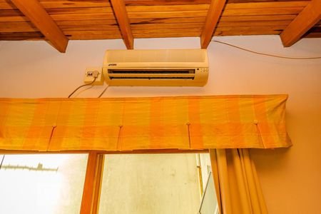 Casa à venda com 300m², 3 quartos e 2 vagasAr condicionado