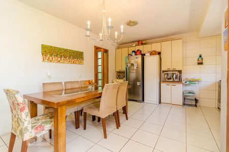 Casa à venda com 300m², 3 quartos e 2 vagasCozinha