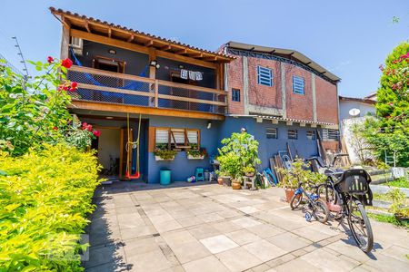 Casa à venda com 300m², 3 quartos e 2 vagasQuintal