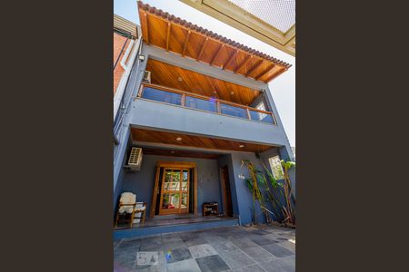 Casa à venda com 300m², 3 quartos e 2 vagasFachada