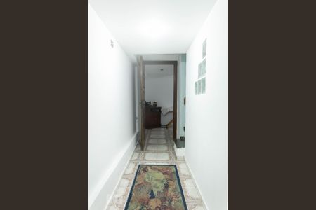 Casa à venda com 200m², 4 quartos e 2 vagasCorredor