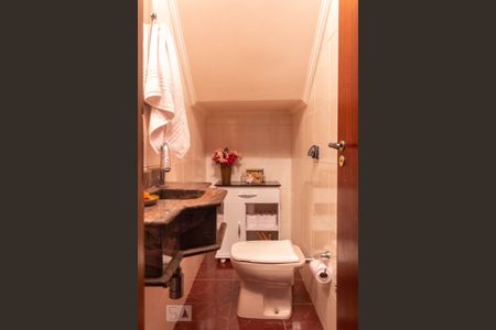 Casa à venda com 200m², 4 quartos e 2 vagasLavabo