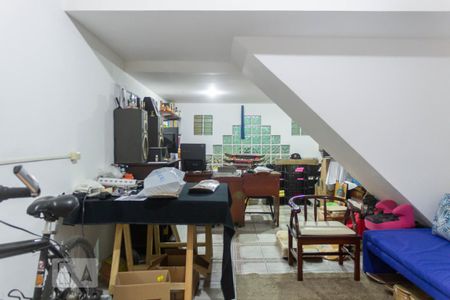 Casa à venda com 200m², 4 quartos e 2 vagasEscritório 2