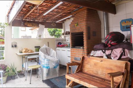 Casa à venda com 200m², 4 quartos e 2 vagasChurrasqueira