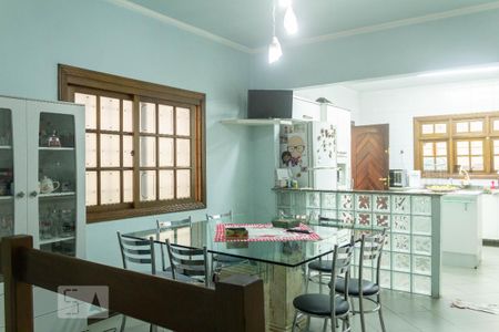 Casa à venda com 200m², 4 quartos e 2 vagasCozinha