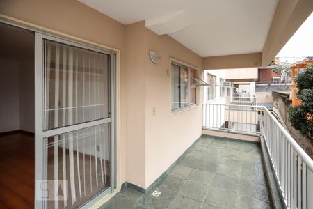 Apartamento à venda com 56m², 2 quartos e 1 vaga Apartamento à venda com 56m², 2 quartos e 1 vagaVaranda