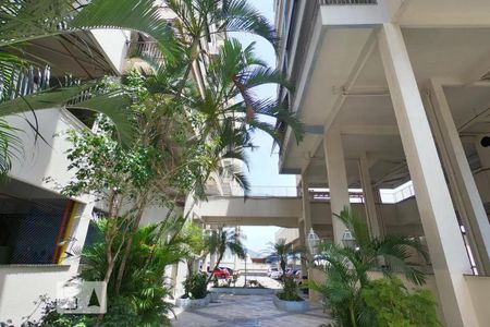 Apartamento à venda com 56m², 2 quartos e 1 vaga Apartamento à venda com 56m², 2 quartos e 1 vagaEntrada