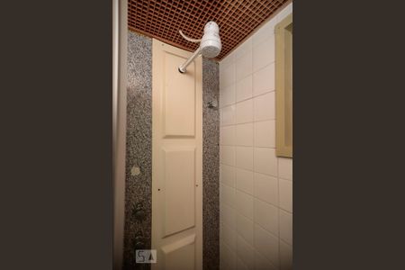 Apartamento à venda com 56m², 2 quartos e 1 vaga Apartamento à venda com 56m², 2 quartos e 1 vagaBanheiro