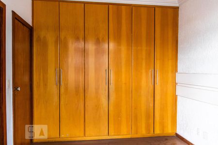 Apartamento para alugar com 95m², 3 quartos e 4 vagas Apartamento para alugar com 95m², 3 quartos e 4 vagasSuíte