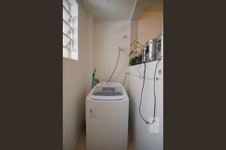 Apartamento à venda com 76m², 2 quartos e sem vagaArea de Serviço