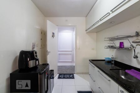 Apartamento para alugar com 100m², 3 quartos e 2 vagas Apartamento para alugar com 100m², 3 quartos e 2 vagasCozinha