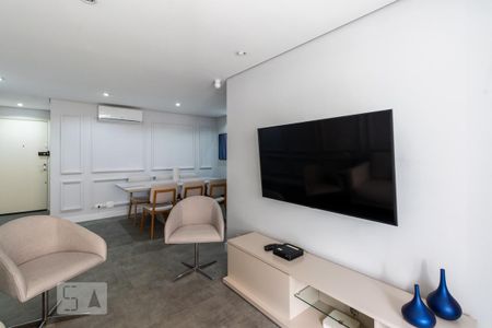Sala de apartamento para alugar com 3 quartos, 100m² em Vila Olímpia, São Paulo