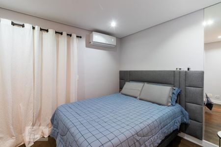Suite de apartamento para alugar com 3 quartos, 100m² em Vila Olímpia, São Paulo