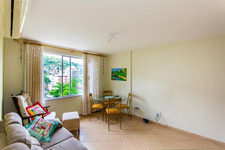 Sala de apartamento para alugar com 2 quartos, 65m² em Icaraí, Niterói