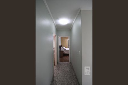 Casa de condomínio à venda com 237m², 3 quartos e 3 vagasCorredor