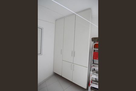 Casa de condomínio à venda com 237m², 3 quartos e 3 vagasÁrea de Serviço