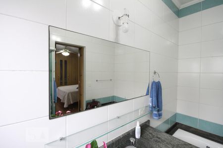 Casa de condomínio à venda com 237m², 3 quartos e 3 vagasSuíte 3