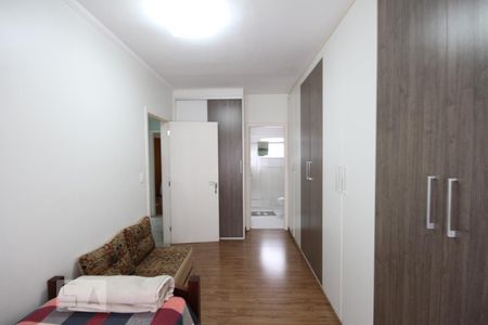 Casa de condomínio à venda com 237m², 3 quartos e 3 vagasSuíte 2